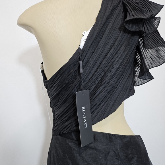 Elliatt Black One-Shoulder Mini Dress - Picture 8 of 12